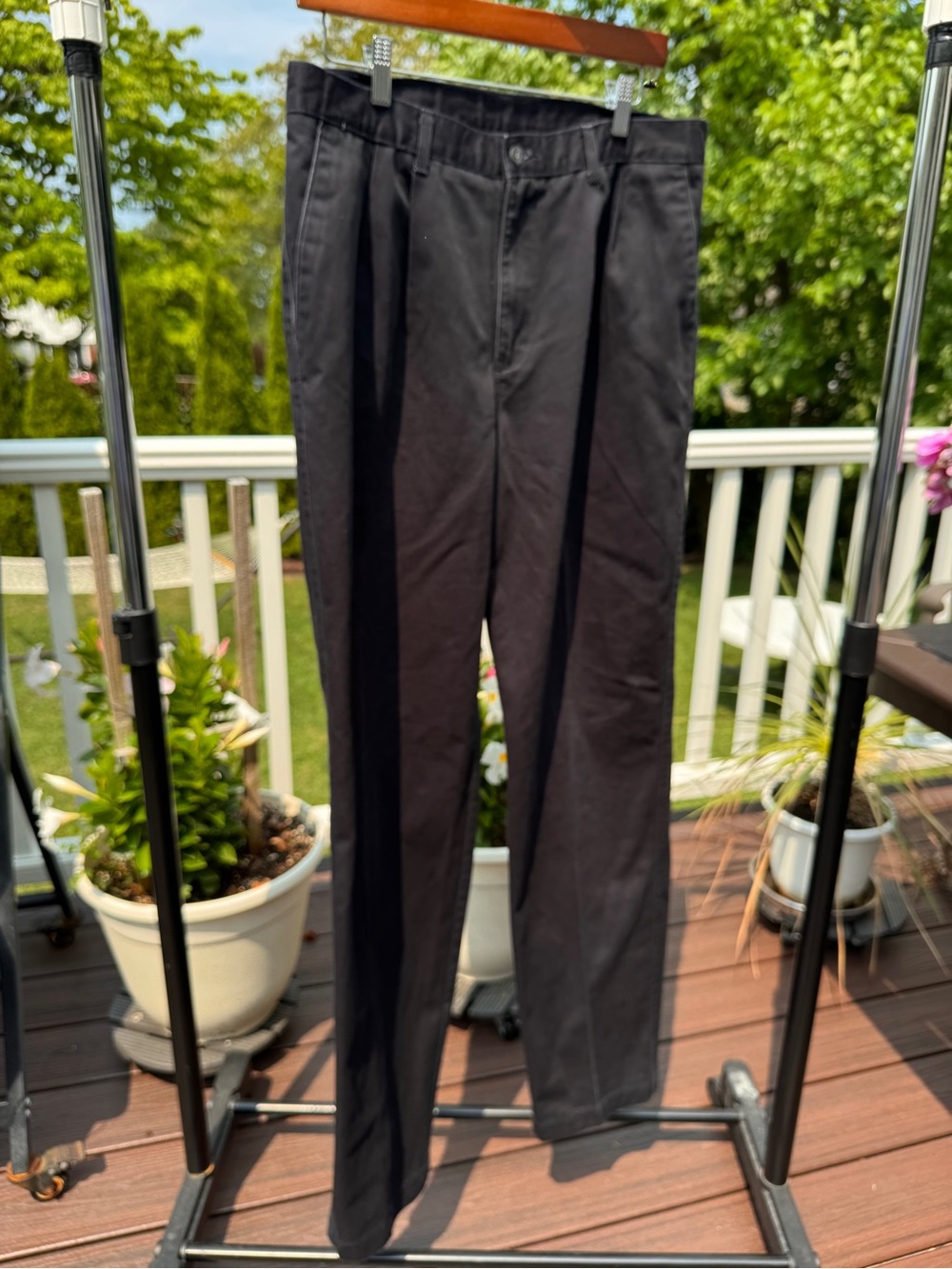 Men's Black Pleated Dress Pants - Classic Straight Fit
